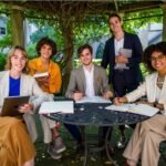 Le rôle des mentors et enseignants dans l’accompagnement des jeunes écrivains